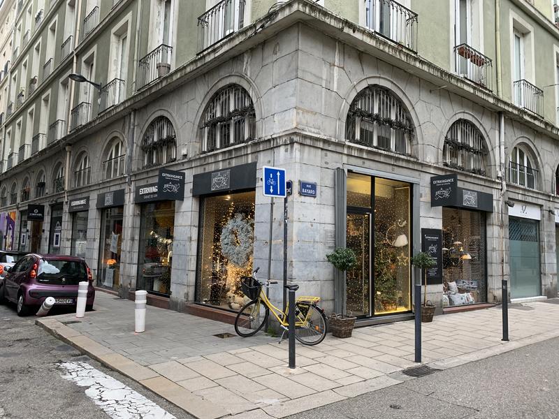 Extravagance Cabinet de curiosité