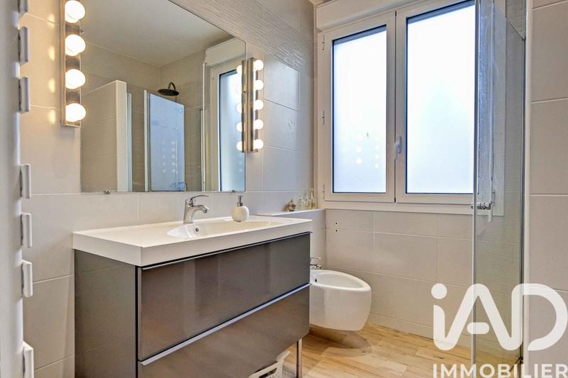 Maison - 206 m² - 8 pièces