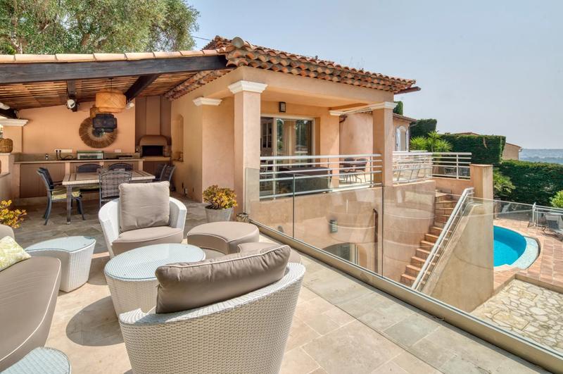 Villa - 221 m² - 5 pièces