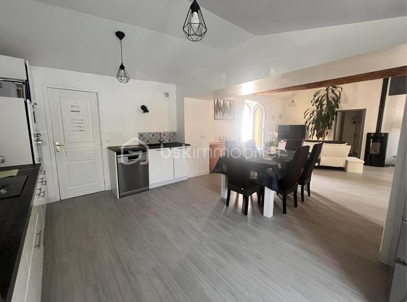 Maison en pierre - 117 m² - 6 pièces
