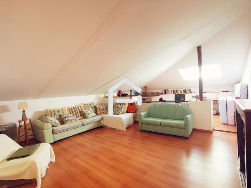 Corps de ferme - 160 m² - 4 pièces