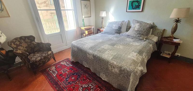 Propriété - 430 m² - 18 pièces