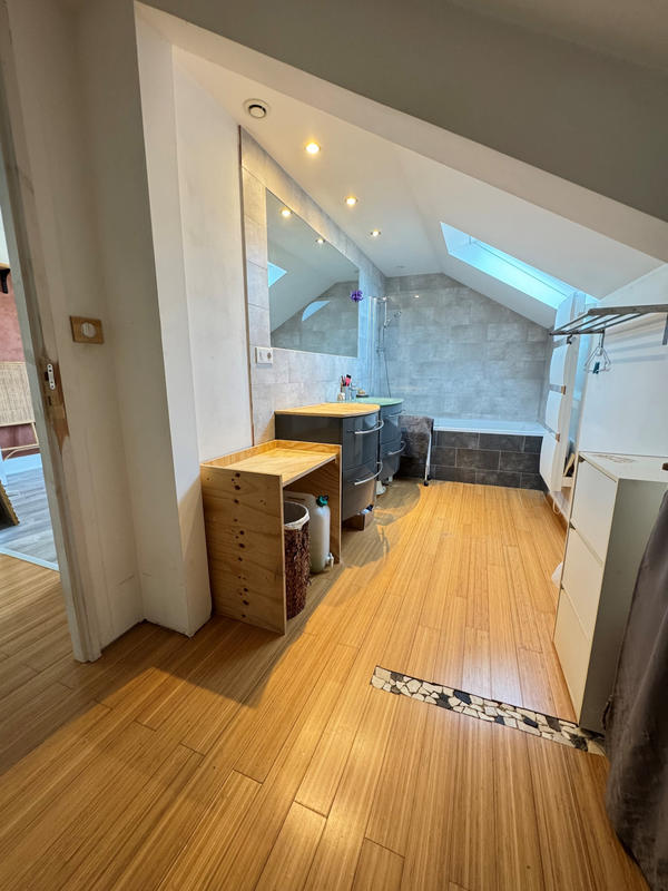 Maison - 94 m² - 5 pièces