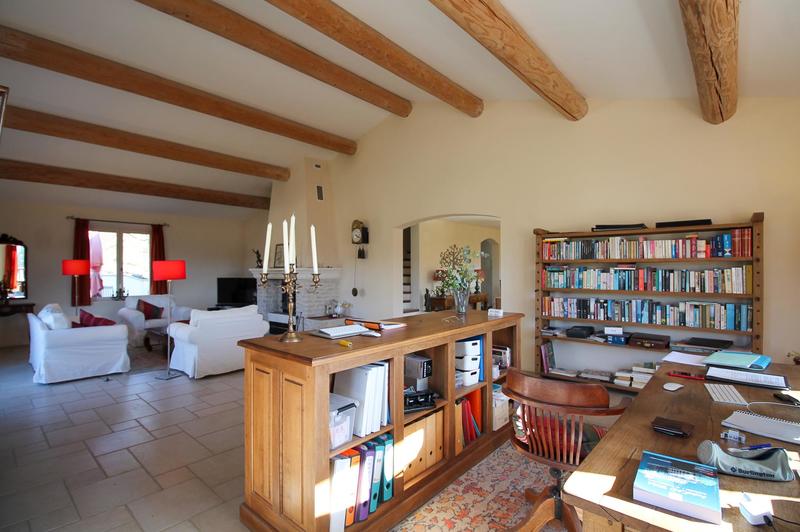 Villa - 245 m² - 7 pièces