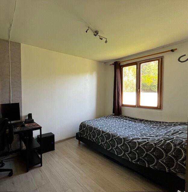 Maison - 90 m² - 6 pièces