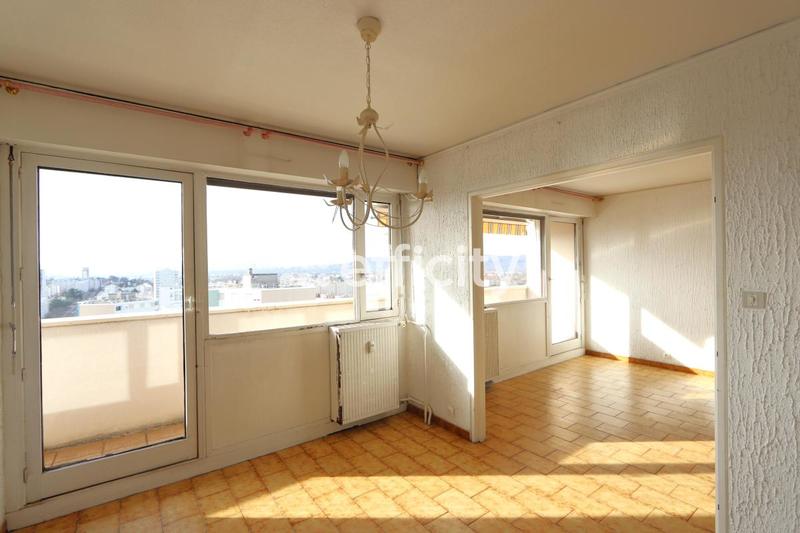 Appartement ancien - 91 m² - 5 pièces