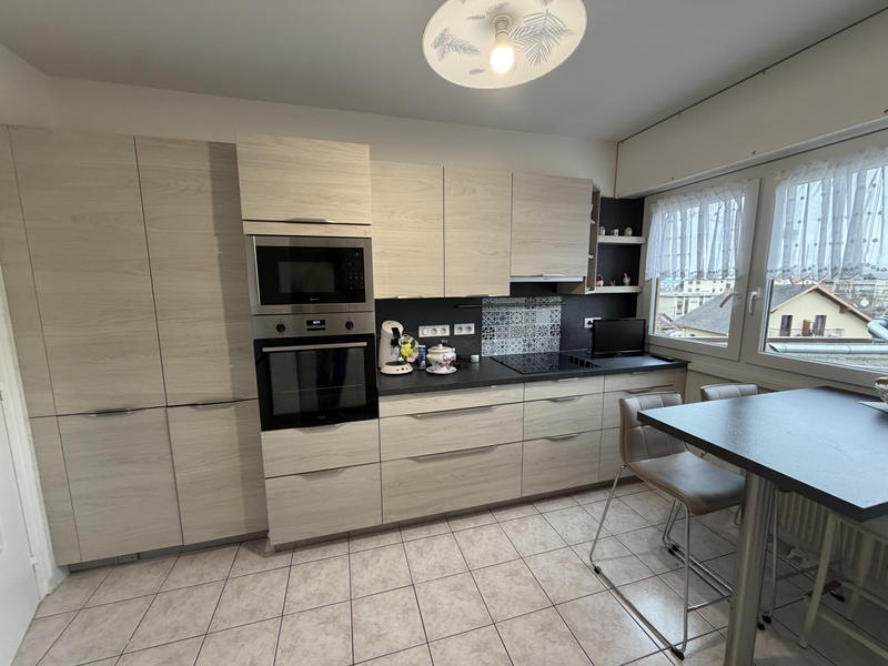 Appartement - 77 m² - 3 pièces