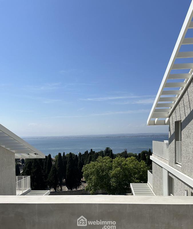 Appartement - 140 m² - 5 pièces