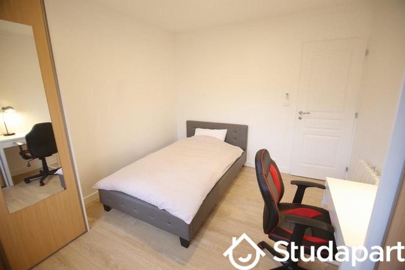 Chambre - 9 m² - 1 pièce