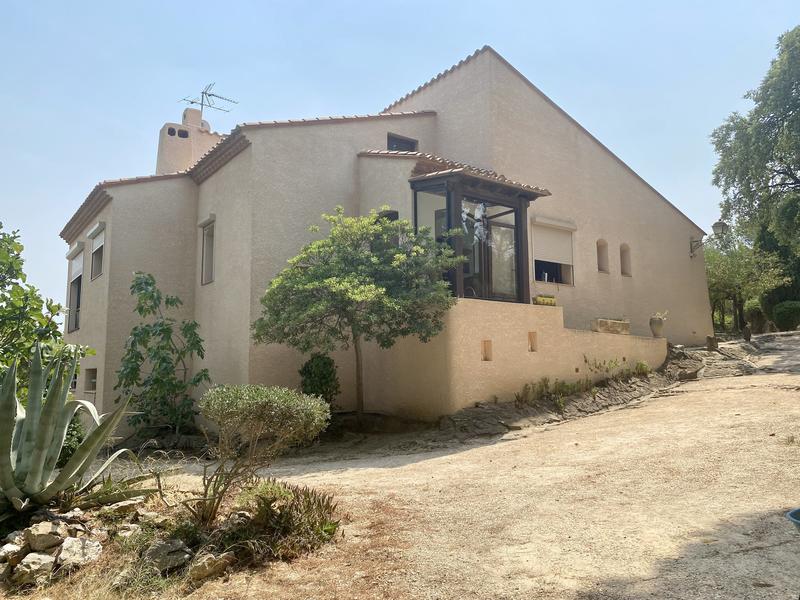 Maison - 180 m² - 4 pièces