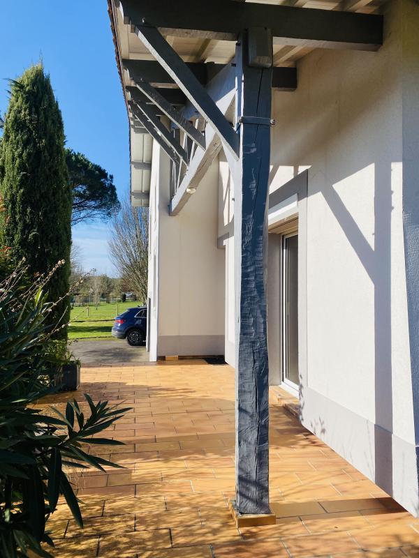 Maison - 241 m² - 8 pièces