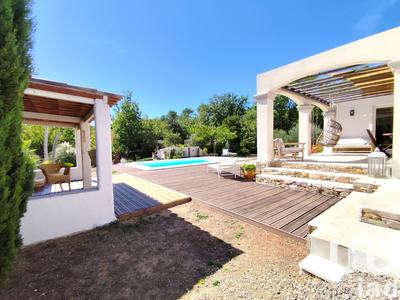 Maison - 170 m² - 5 pièces