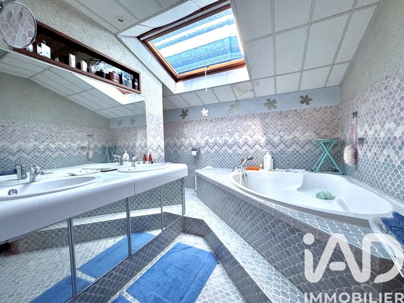 Maison - 97 m² - 5 pièces