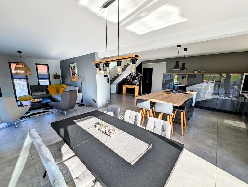 Maison - 156 m² - 5 pièces