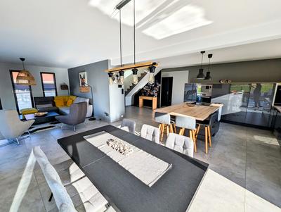 Maison - 156 m² - 5 pièces