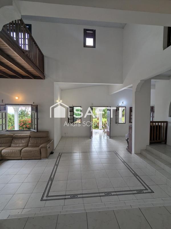 Maison - 200 m² - 5 pièces