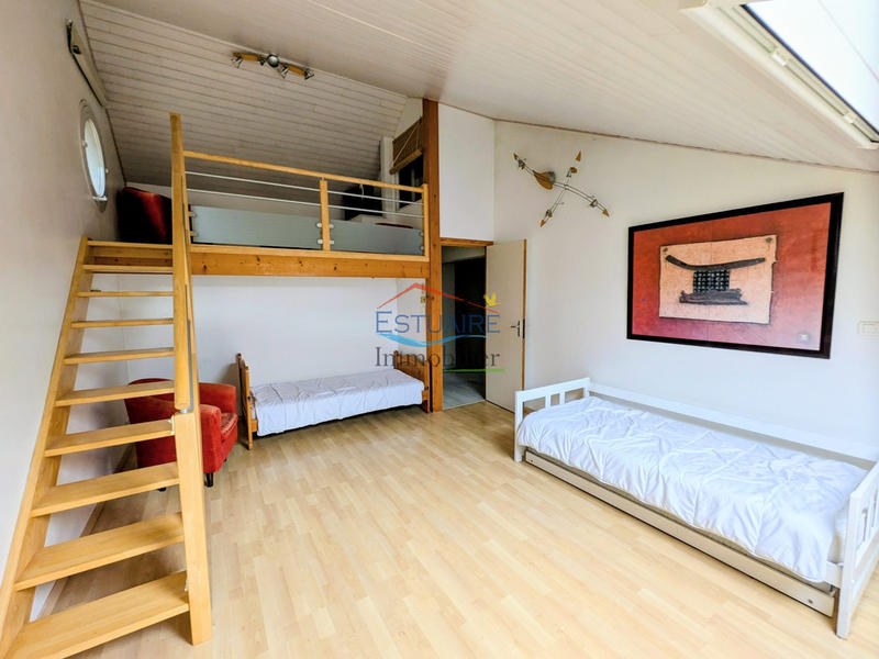 Maison traditionnelle - 178 m² - 8 pièces