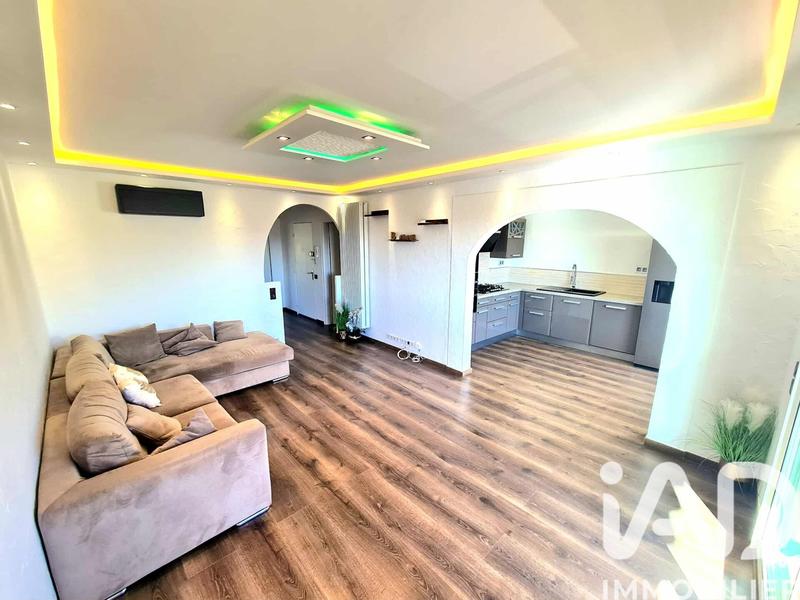 Appartement - 77 m² - 4 pièces