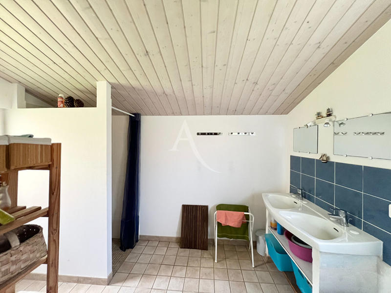 Maison - 298 m² - 7 pièces