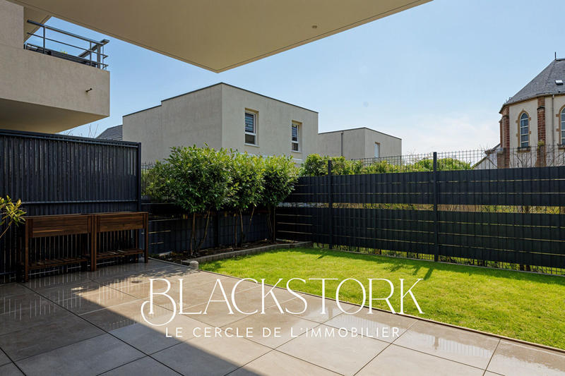 Appartement - 90 m² - 4 pièces