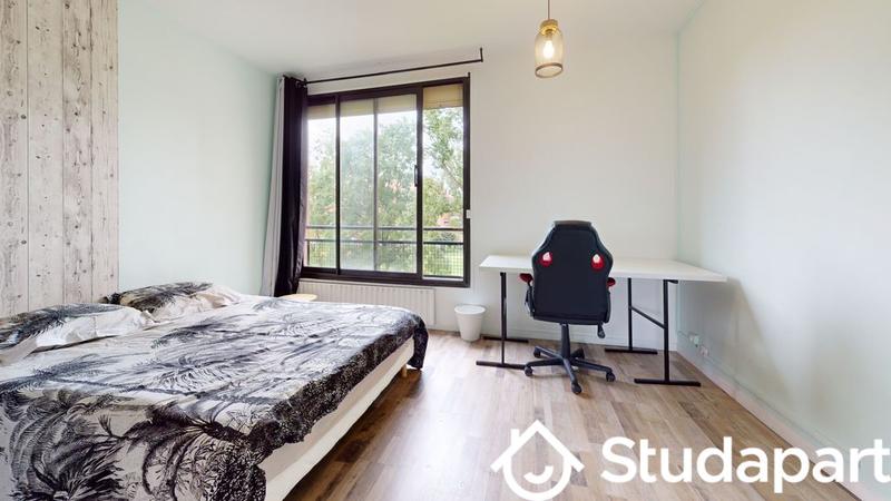 Chambre - 64 m² - 1 pièce