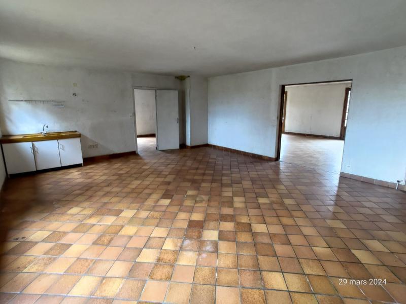 Maison - 211 m² - 4 pièces