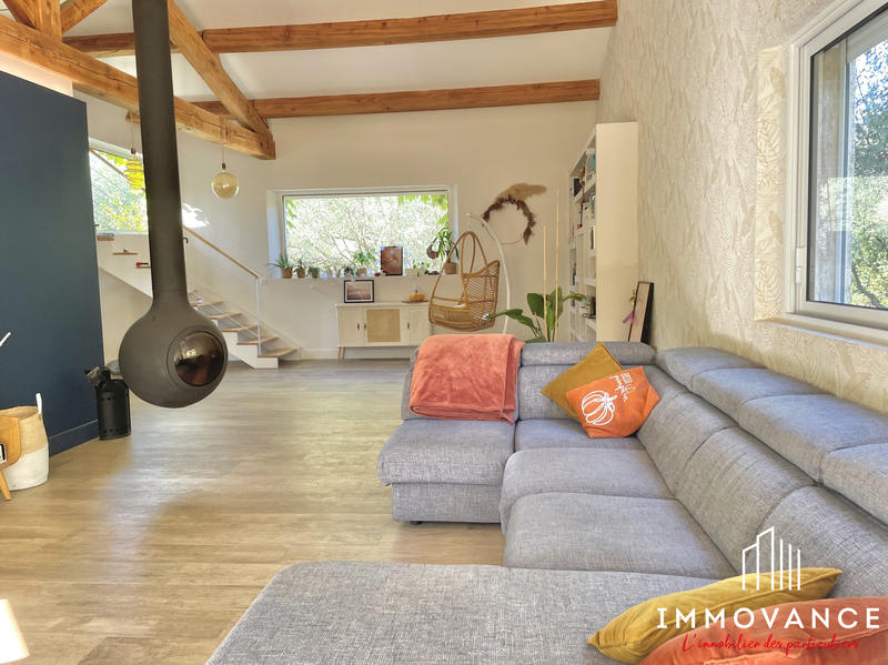 Maison traditionnelle - 240 m² - 6 pièces