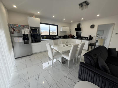 Villa - 145 m² - 5 pièces