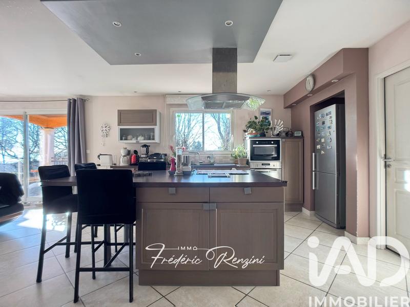 Maison - 127 m² - 6 pièces