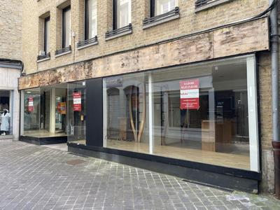 Local commercial - 101 m²