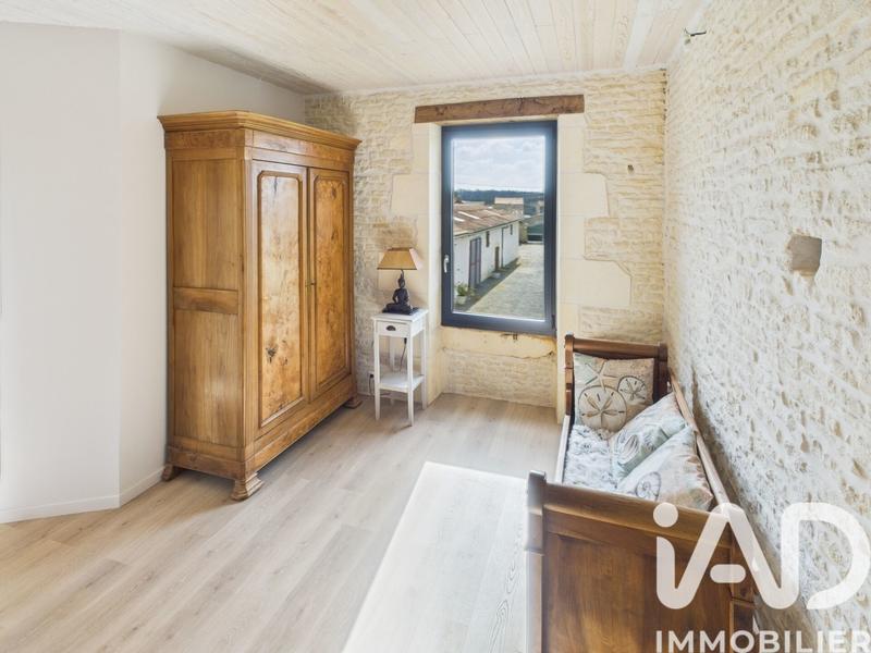 Maison - 347 m² - 5 pièces