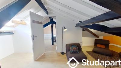 Chambre - 9 m² - 1 pièce