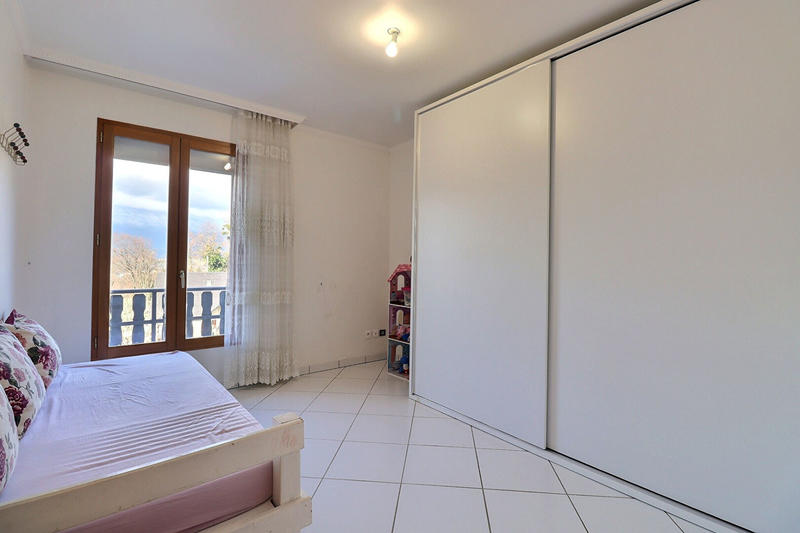 Maison - 142 m² - 6 pièces