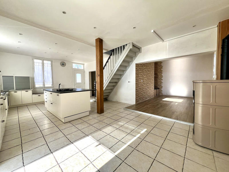 Maison - 111 m² - 5 pièces