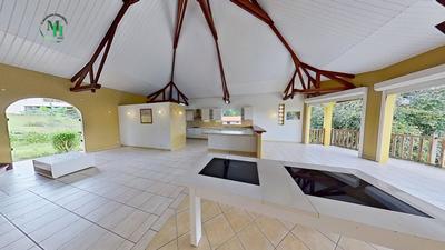 Villa - 274 m² - 6 pièces