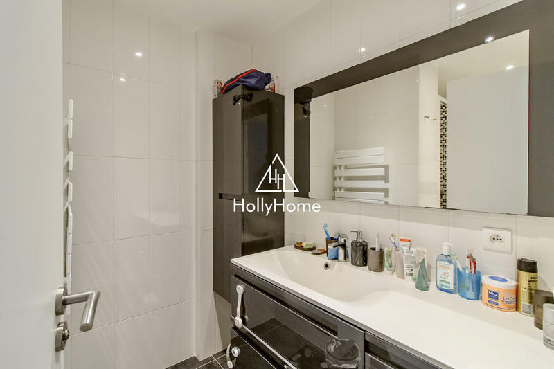 Appartement - 90 m² - 5 pièces