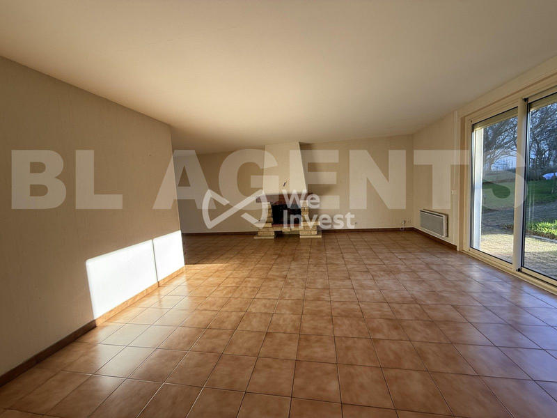 Maison traditionnelle - 193 m² - 8 pièces