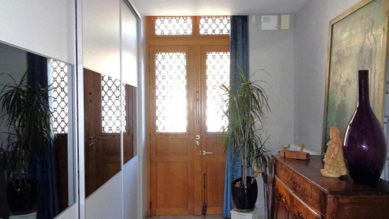 Maison - 201 m² - 7 pièces