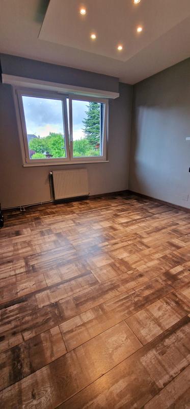 Maison traditionnelle - 209 m² - 8 pièces