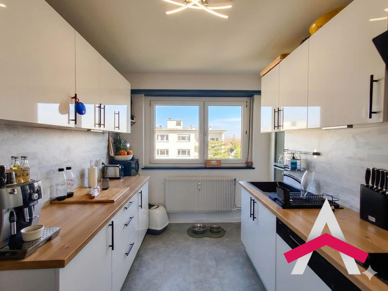 Appartement - 80 m² - 4 pièces