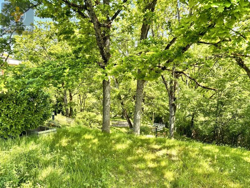 Maison - 240 m² - 6 pièces