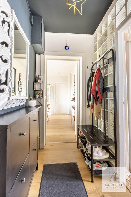 Appartement - 100 m² - 6 pièces