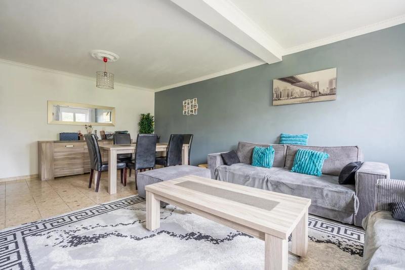 Maison - 175 m² - 7 pièces