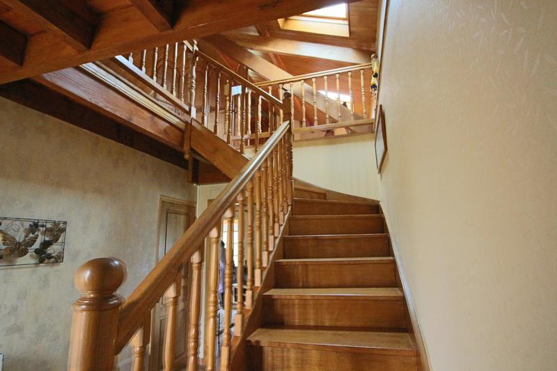 Maison - 208 m² - 8 pièces