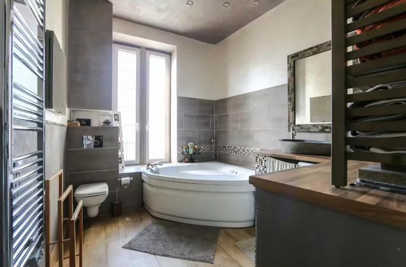 Appartement - 110 m² - 4 pièces