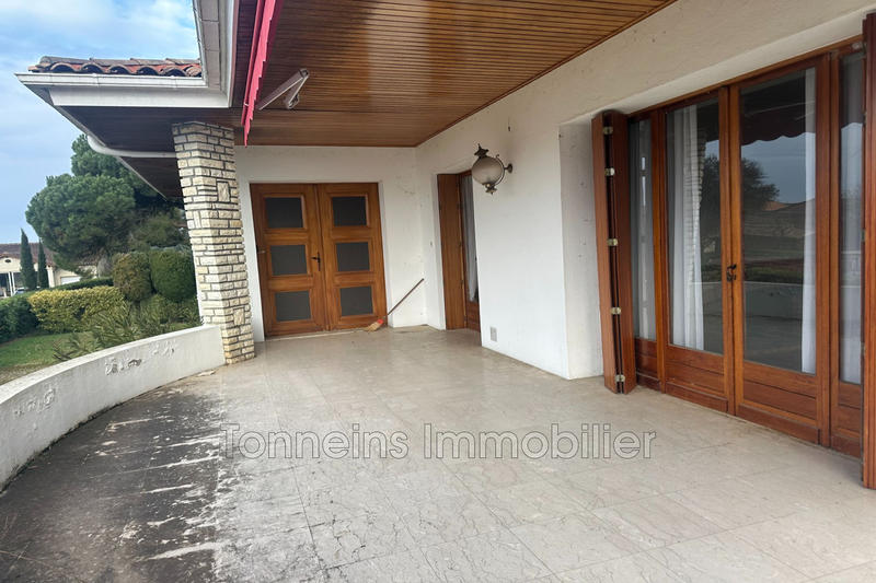 Maison - 3 370 m² - 5 pièces