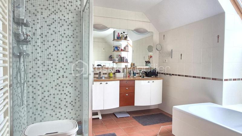 Maison - 158 m² - 6 pièces