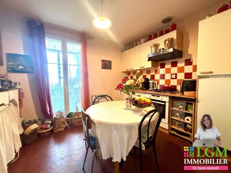 Immeuble - 90 m² - 2 pièces