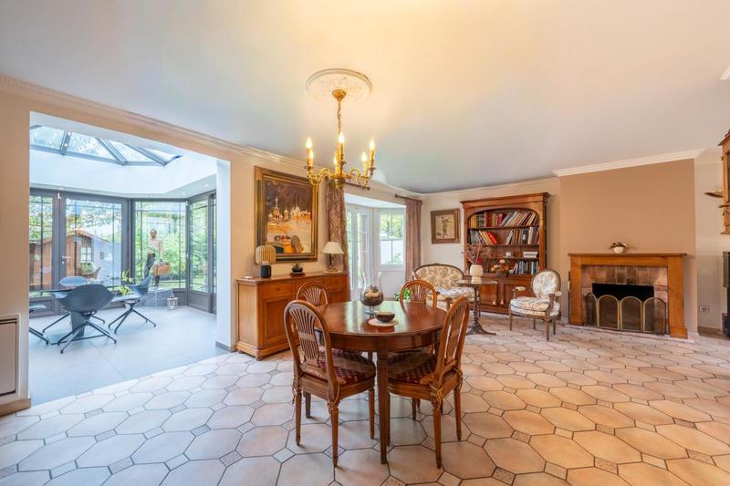 Maison - 200 m² - 9 pièces