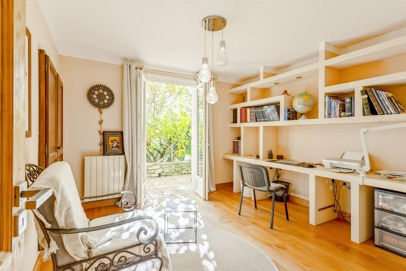 Maison - 207 m² - 8 pièces